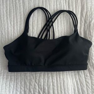GAPfit Eclipse strappy sports bra